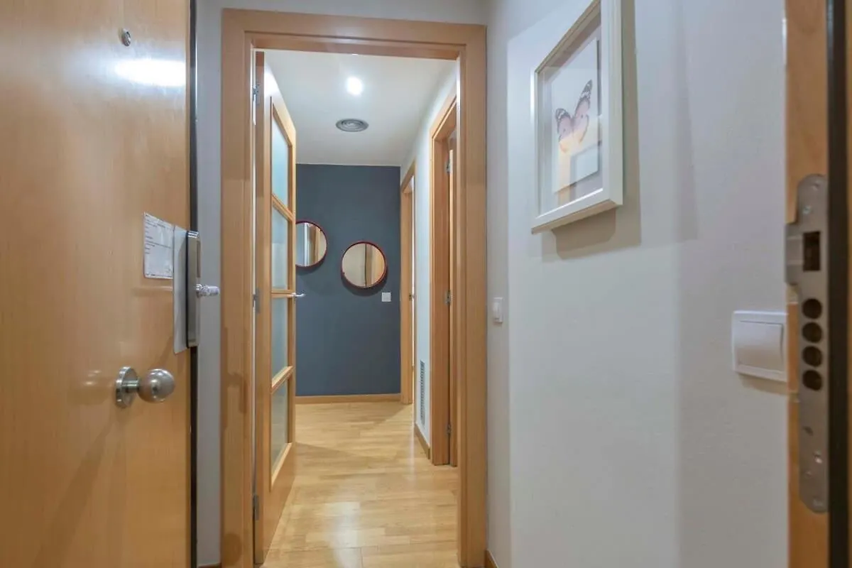 Appartement 2 Bedroom With Balcony In Eixample 3-2 Barcelona