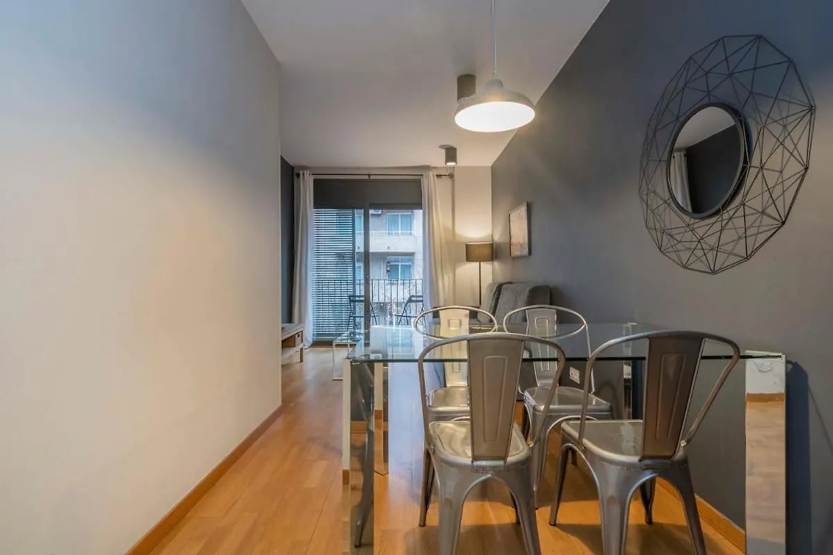 2 Bedroom With Balcony In Eixample 3-2 Barcelona Appartement
