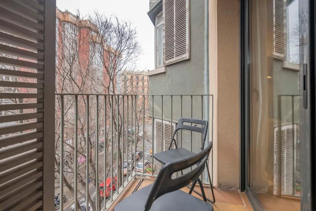 Appartement 2 Bedroom With Balcony In Eixample 3-2 Barcelona Spanje