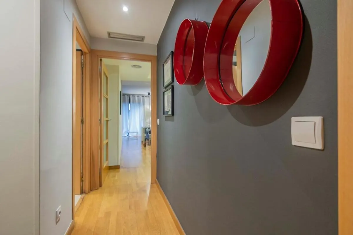 2 Bedroom With Balcony In Eixample 3-2 Barcelona